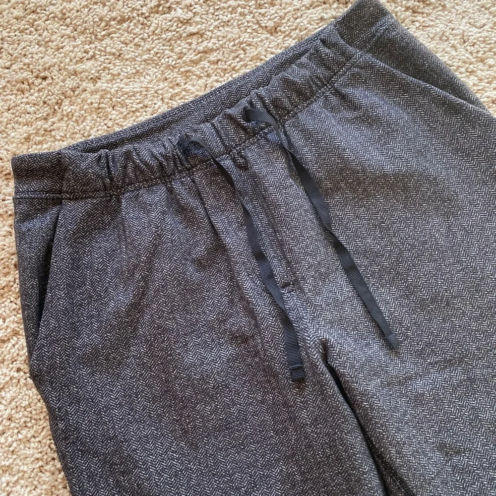 Lululemon Athletica Jet Crop Slim Giant Herringbone Black Heathered Pants Size S